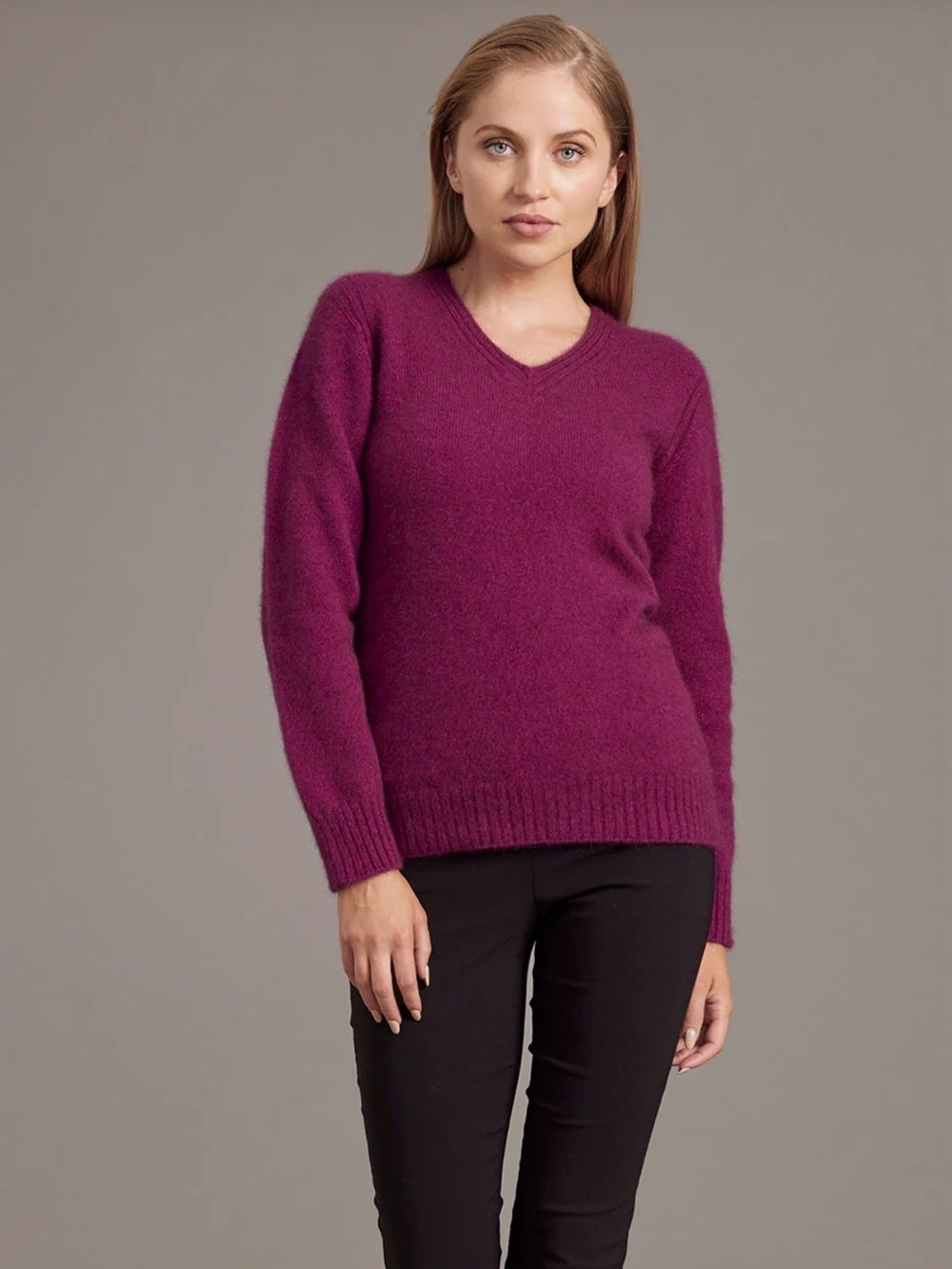 McDonald New Zealand Women's V-Neck Sweater in Deep Magenta Wool Blend Size S